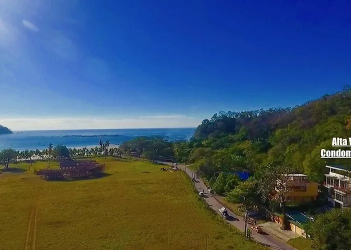 Holiday home Dahlia Penthouse Getaway, Stunning Views! *