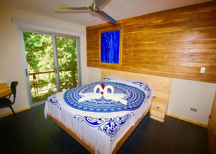 Holiday home Dahlia Penthouse Getaway, Stunning Views! Samara